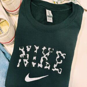 Nike Cow Embroidered Crewneck Sweatshirt